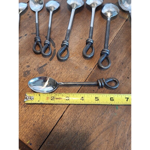 Vintage Twist & Shout 18/10 Stainless Steel Flatware Silverware 20 PCs Serves 4 - Picture 10 of 13